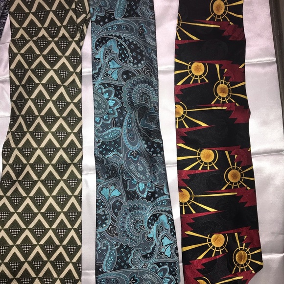 Big sale.  7 long ties for $40 you can't miss it.  a must buy usedgood condition - Picture 8 of 12